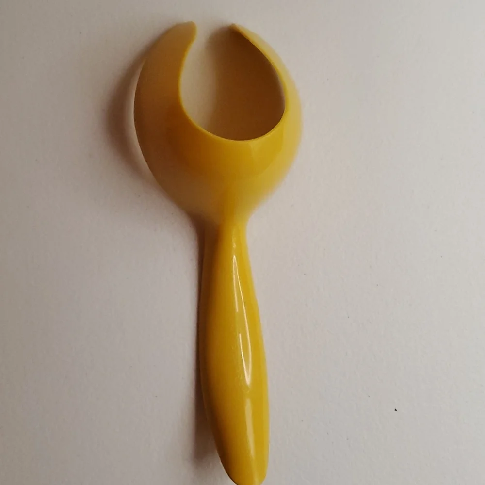 Vintage Tupperware #1334 Yellow Egg Separator and Scoop Kitchen Gadget